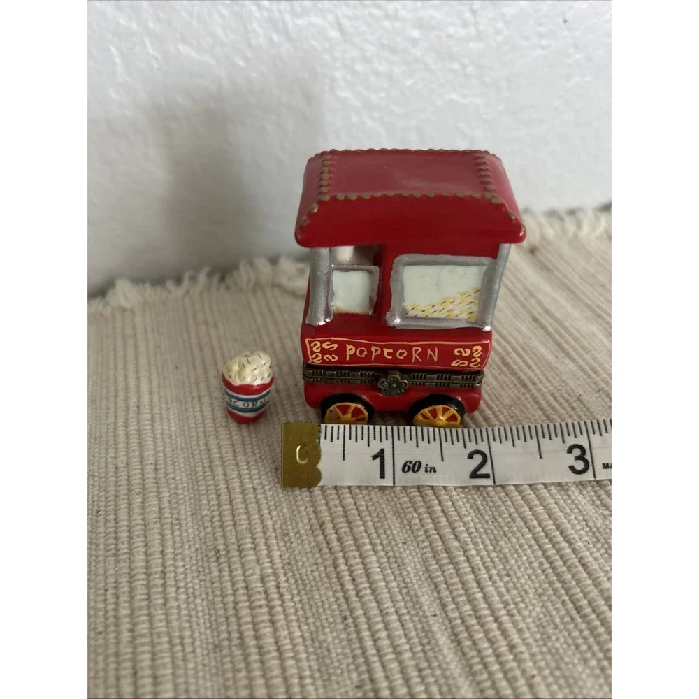 Ceramic Tinker Box Popcorn Stand Excellent Condition - Adorable!